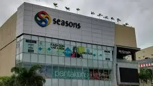 Seasons Mall, Magarpatta — near the property