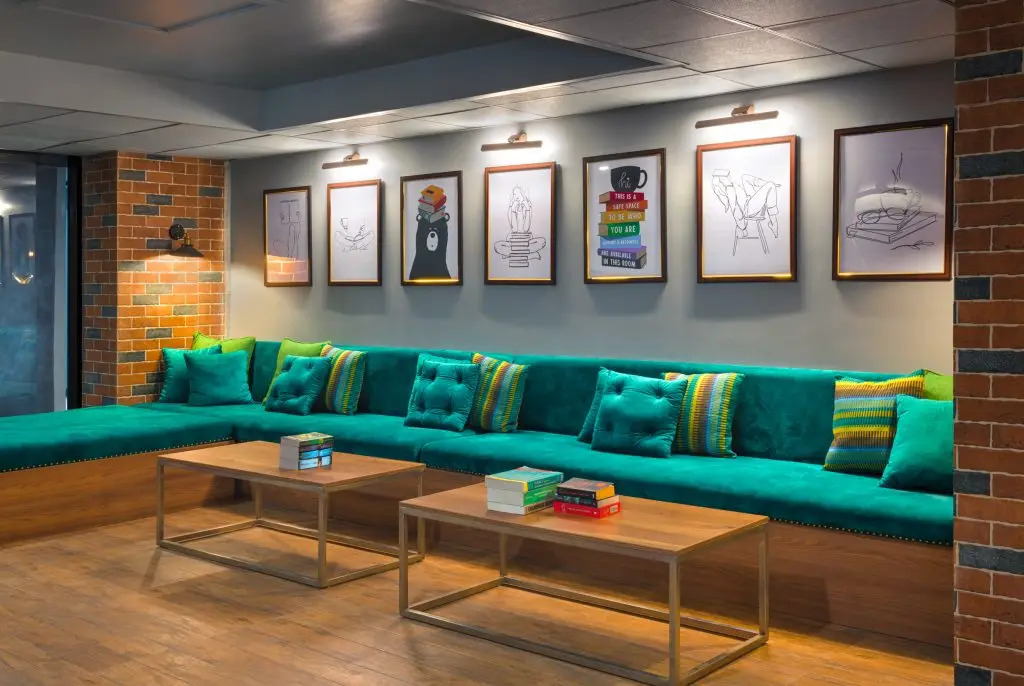 IVY League House - Codename EMI